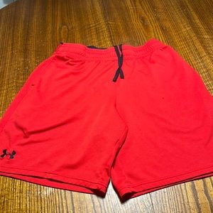Under Armour Shorts w/ Pockets